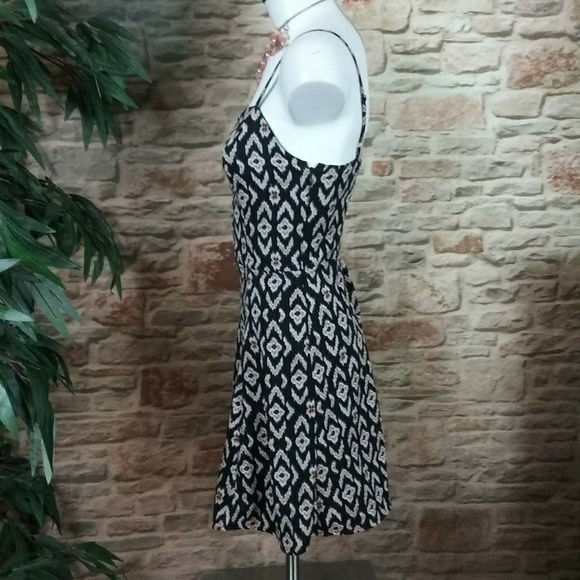 Jessica Simpson Dress XS Elastic Back Panel Lined - Picture 5 of 8